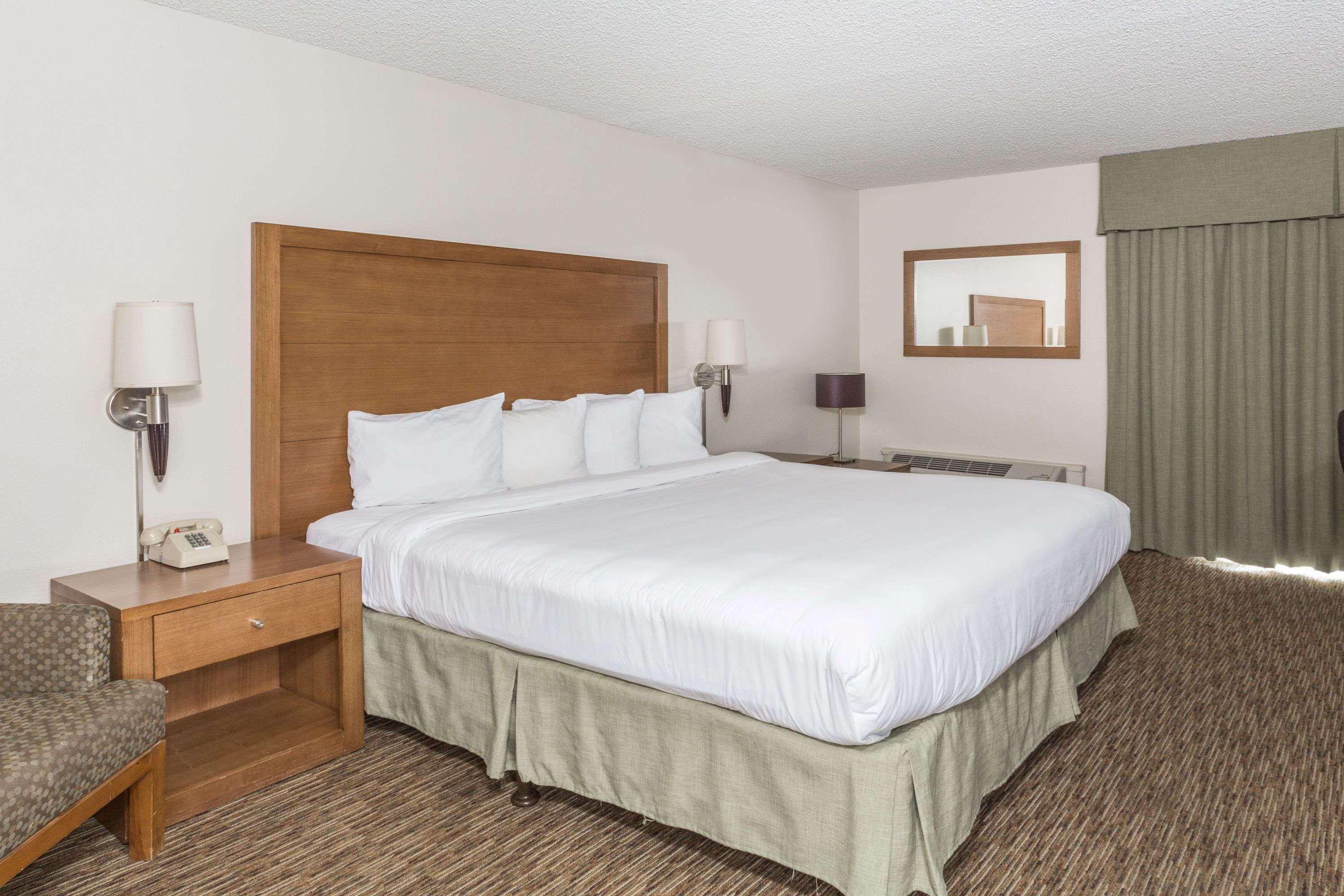 Days Hotel By Wyndham Peoria Glendale Area Екстер'єр фото