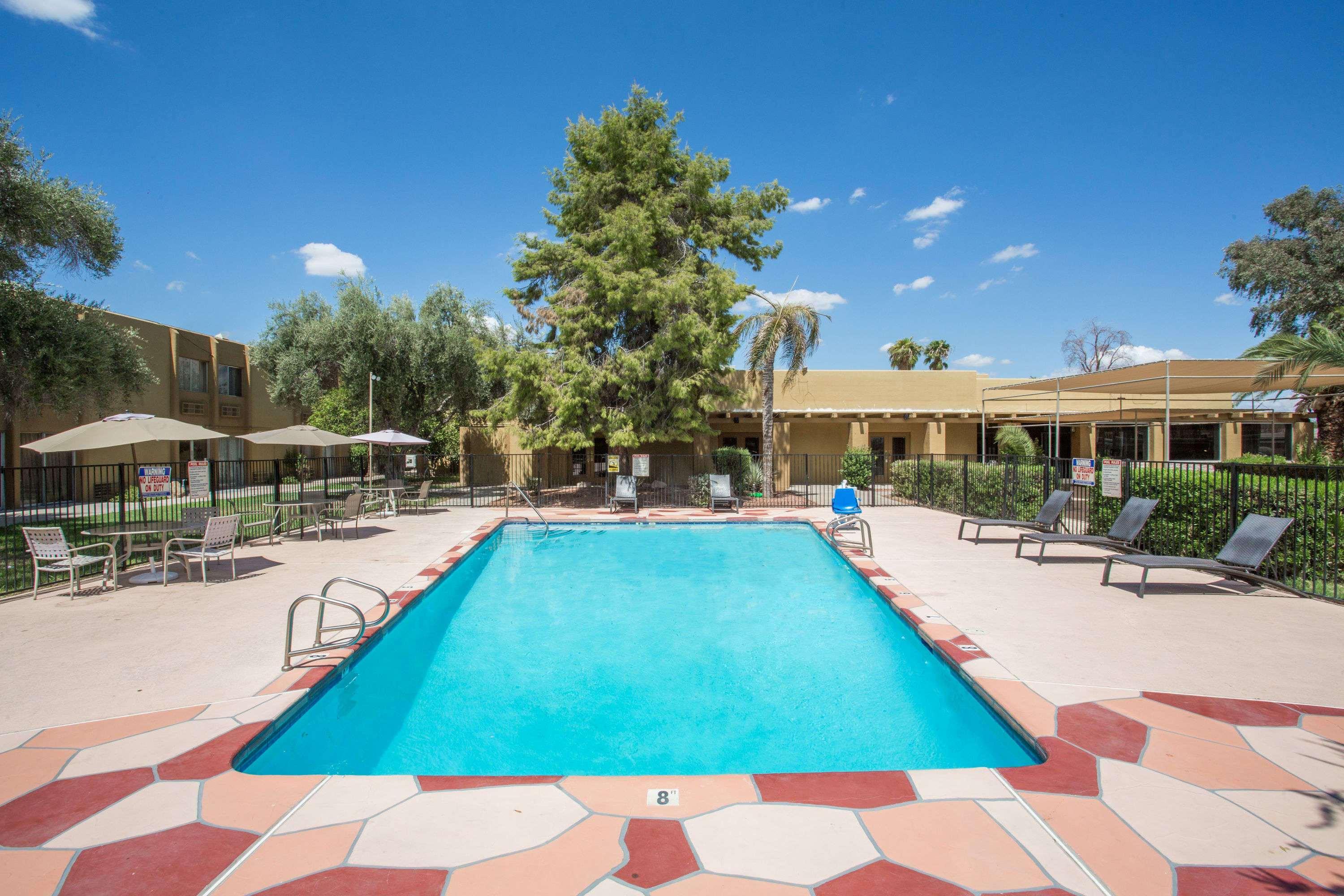 Days Hotel By Wyndham Peoria Glendale Area Екстер'єр фото